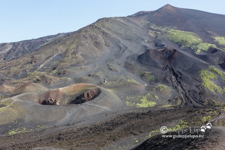 Mt. Etna 3,329 m (10,922 ft)