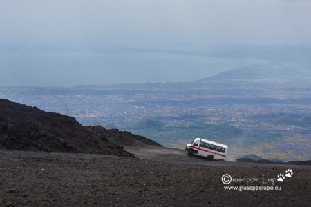 driving up to 2950 m peak craters